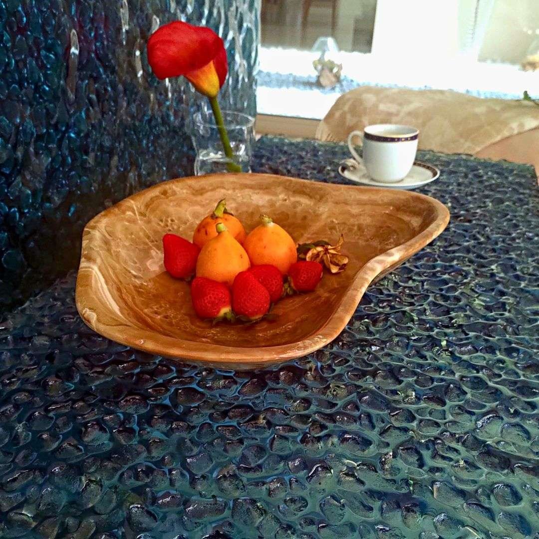 Unregelmäßig geformte Deko Schale aus Marmor, vielseitig verwendbar als Kerzentablett, Obstschale oder Schmuckschale