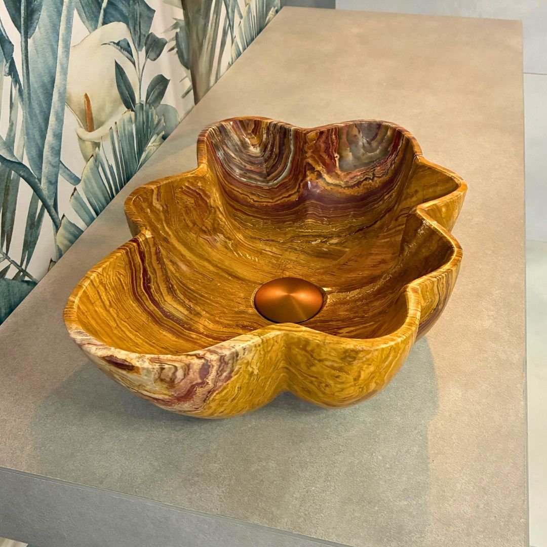 Handfat sten i brun onyx dekorativ musselform