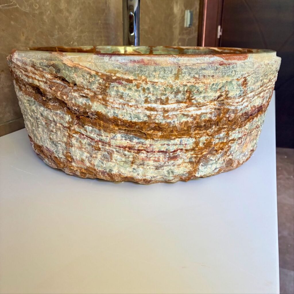 Évier rond en onyx vert brut pour meuble de salle de bain